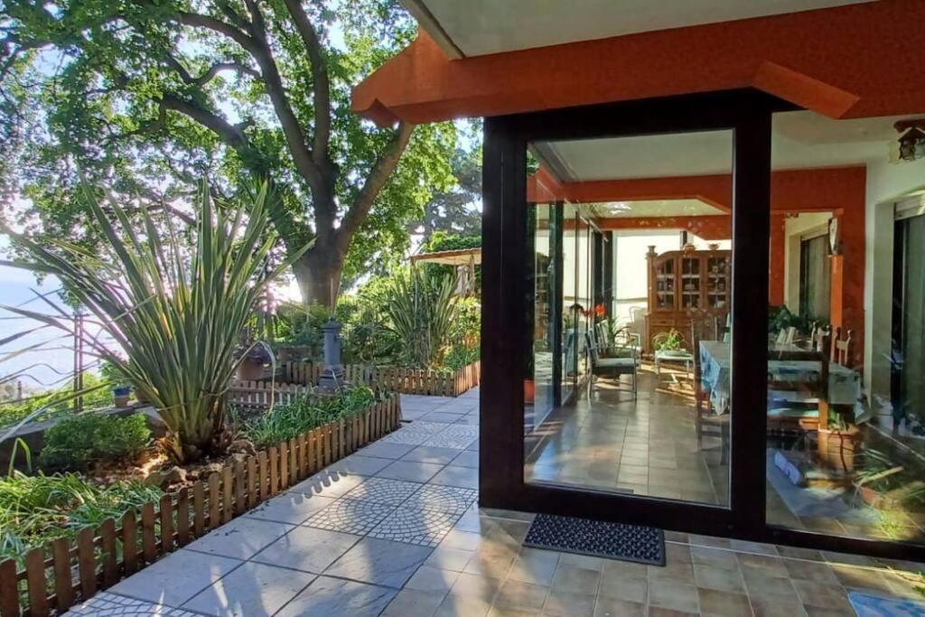 Brezza Marina - Appartamento In Villa Fronte Mare Triëst Buitenkant foto